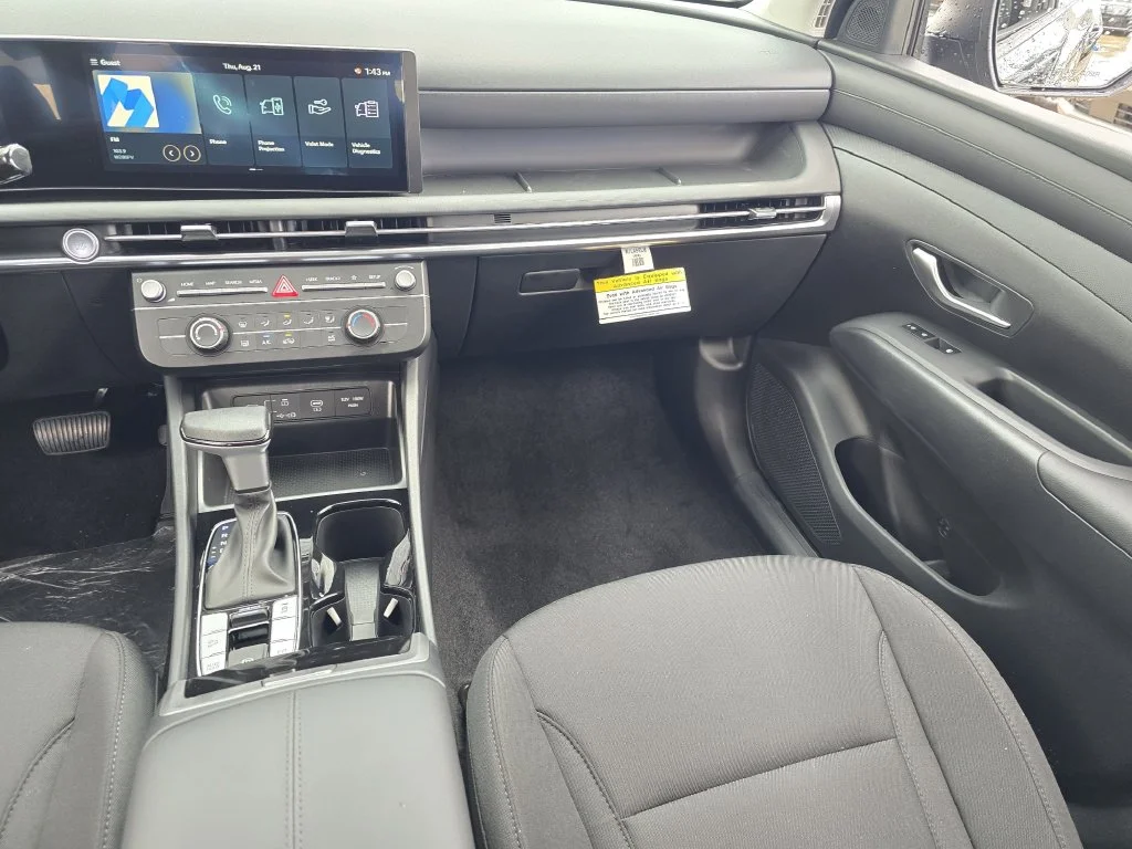New 2026 Black Hyundai SE image 9