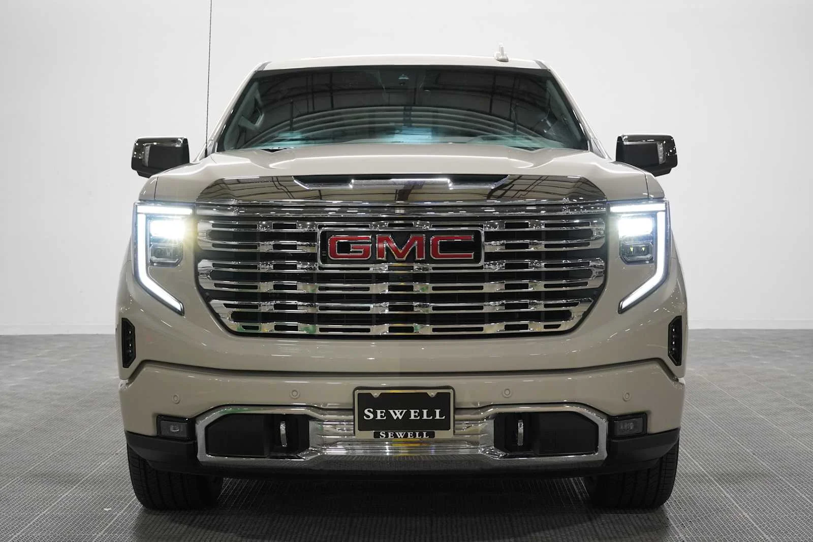 Used 2026 Coastal Dune GMC Denali image 2