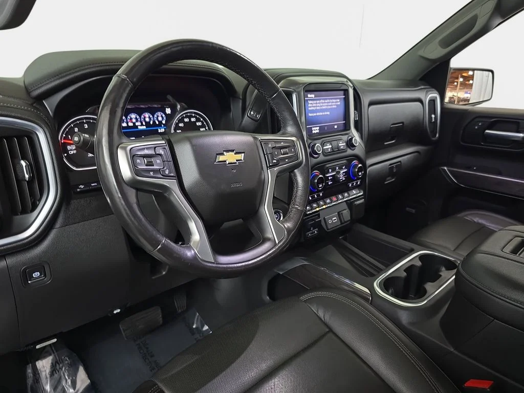 Used 2020 Iridescent Pearl Tricoat Chevrolet LTZ image 18