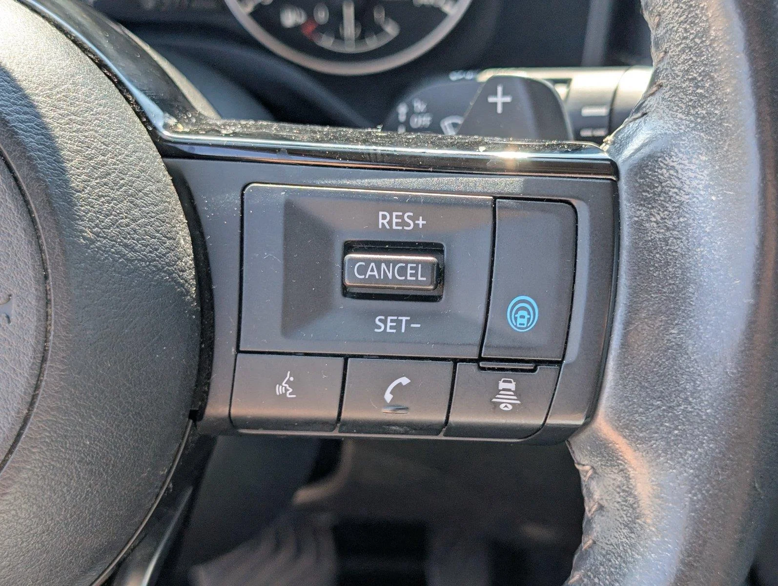 Used 2021 Pearl White Tricoat Nissan SV image 29