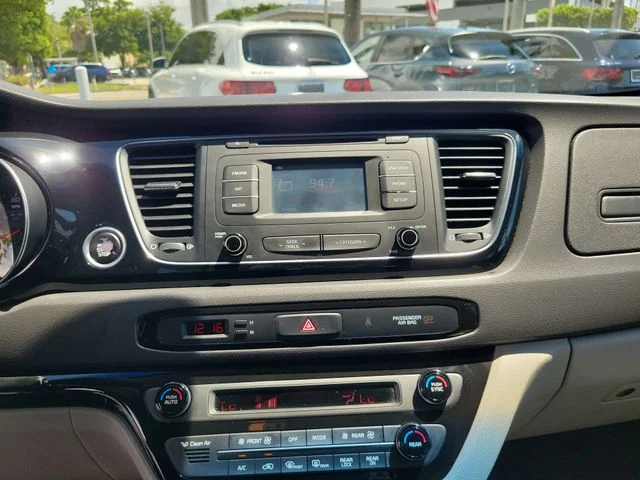Used 2015 Silver Kia EX image 20