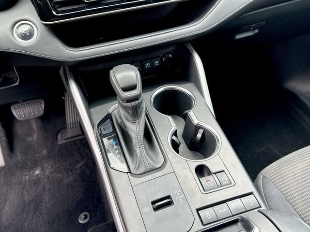 Used 2021 Black Toyota L image 19