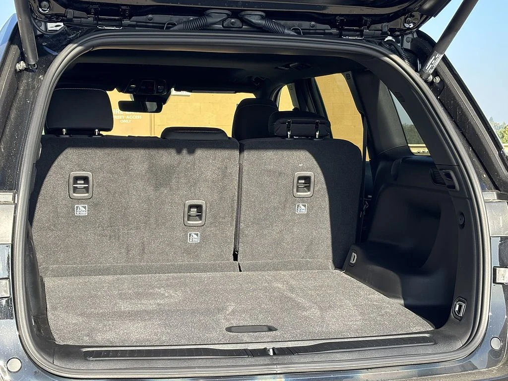 New 2026 Diamond Black Jeep Laredo X image 21