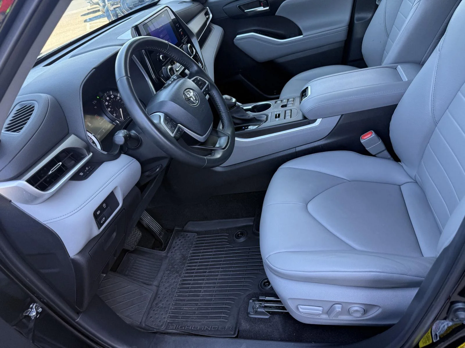 Used 2023 Midnight Black Metallic Toyota XLE image 22