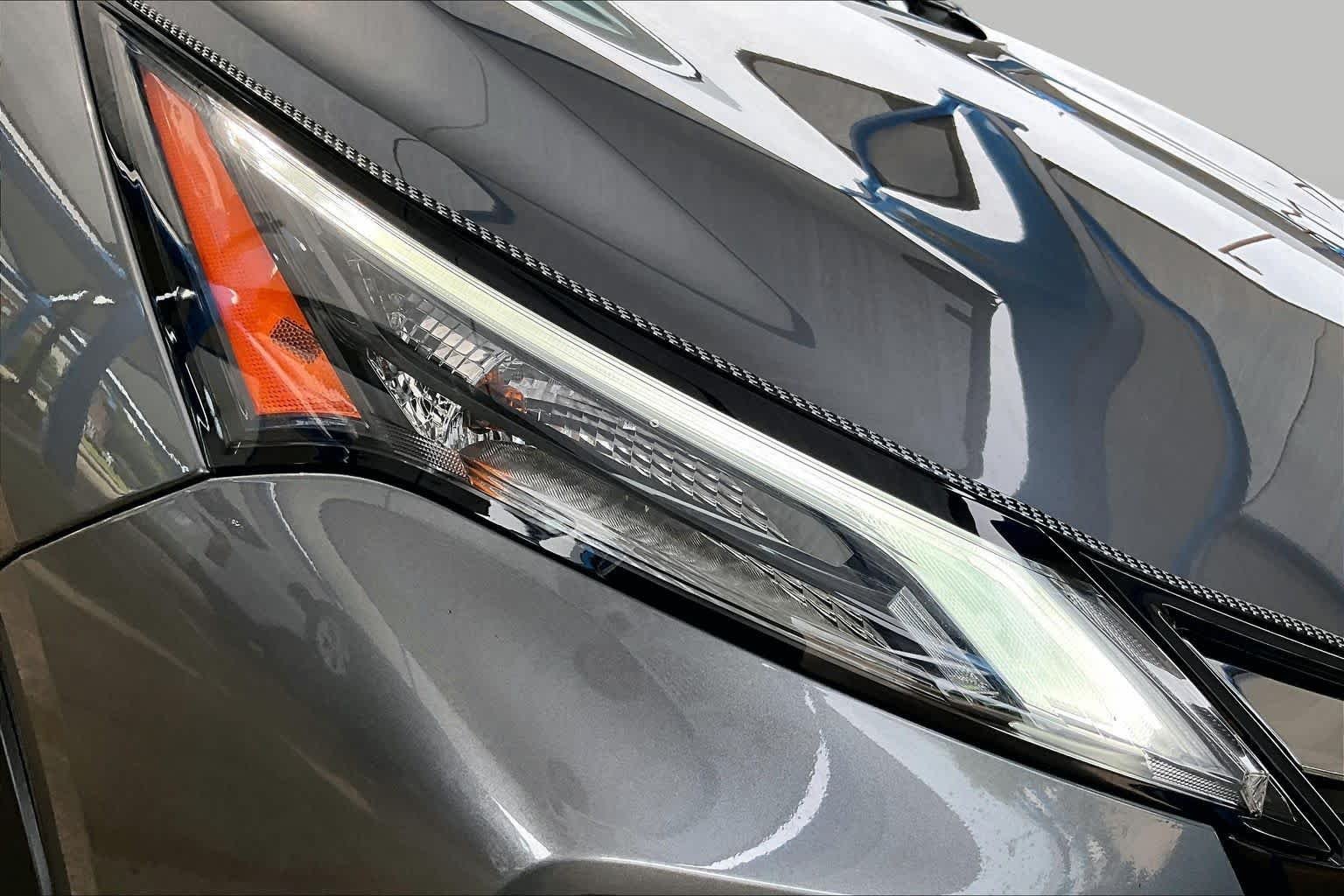 Used 2025 Gun Metallic Nissan SV image 28