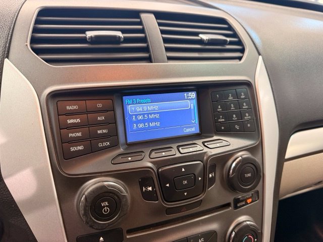 Used 2015 Red Ford Base image 15