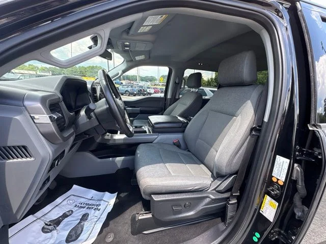 Used 2024 Black Ford XLT image 12