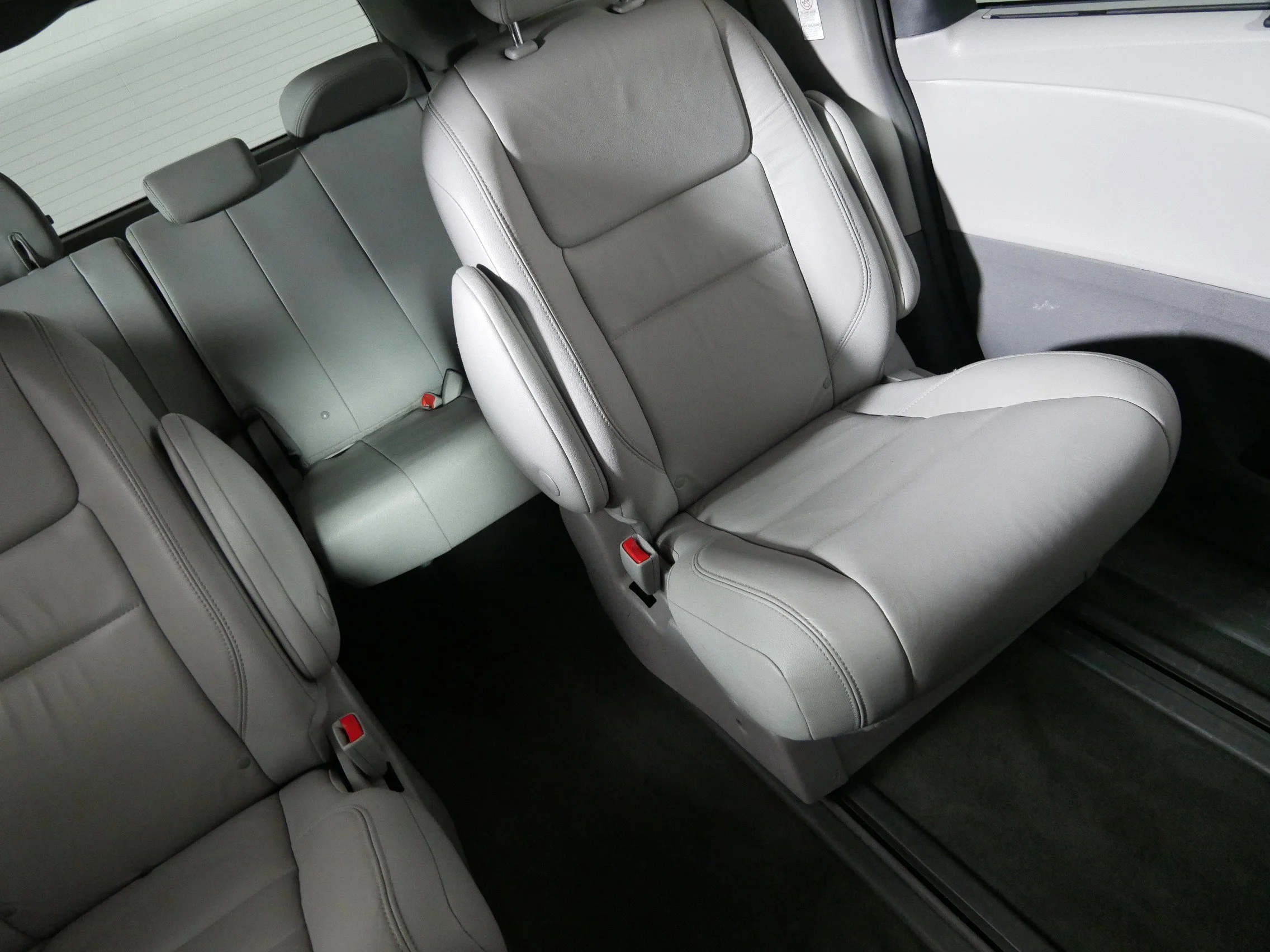 Used 2018 Parisian Night Pearl Toyota XLE image 14