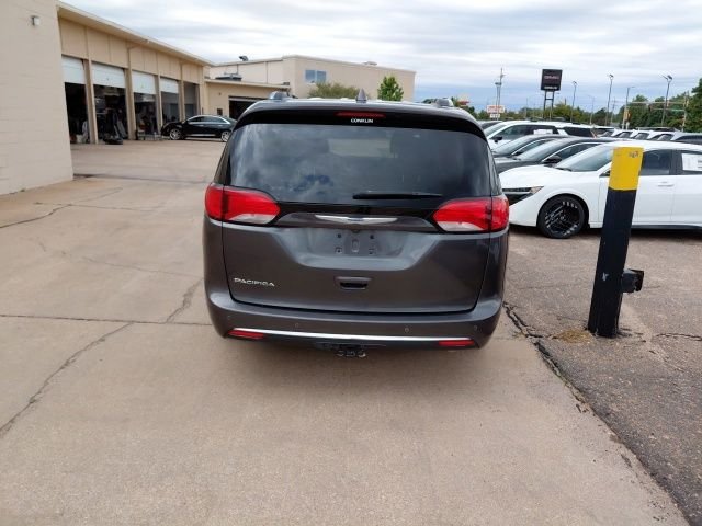 Used 2019 Crystal Metallic Chrysler Touring L Plus image 5
