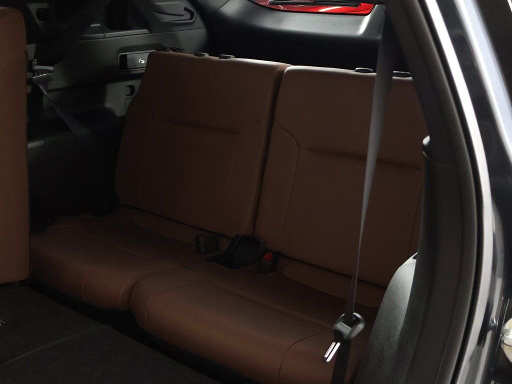 New 2025 Gray Mitsubishi SEL image 38