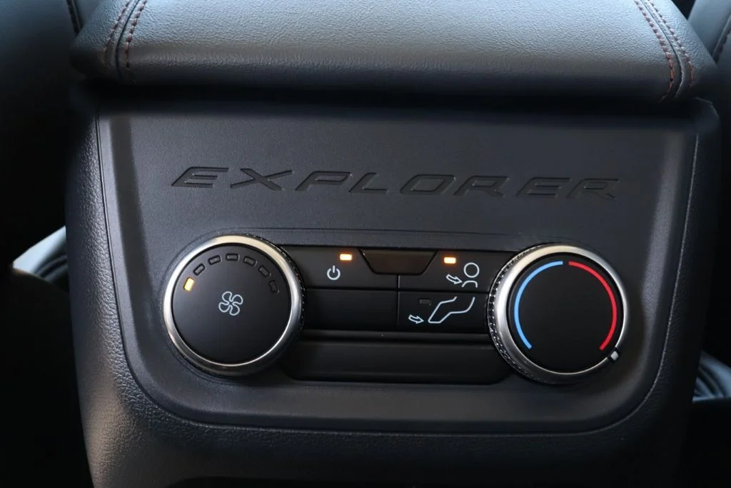 New 2026 Agate Black Metallic Ford Active image 18