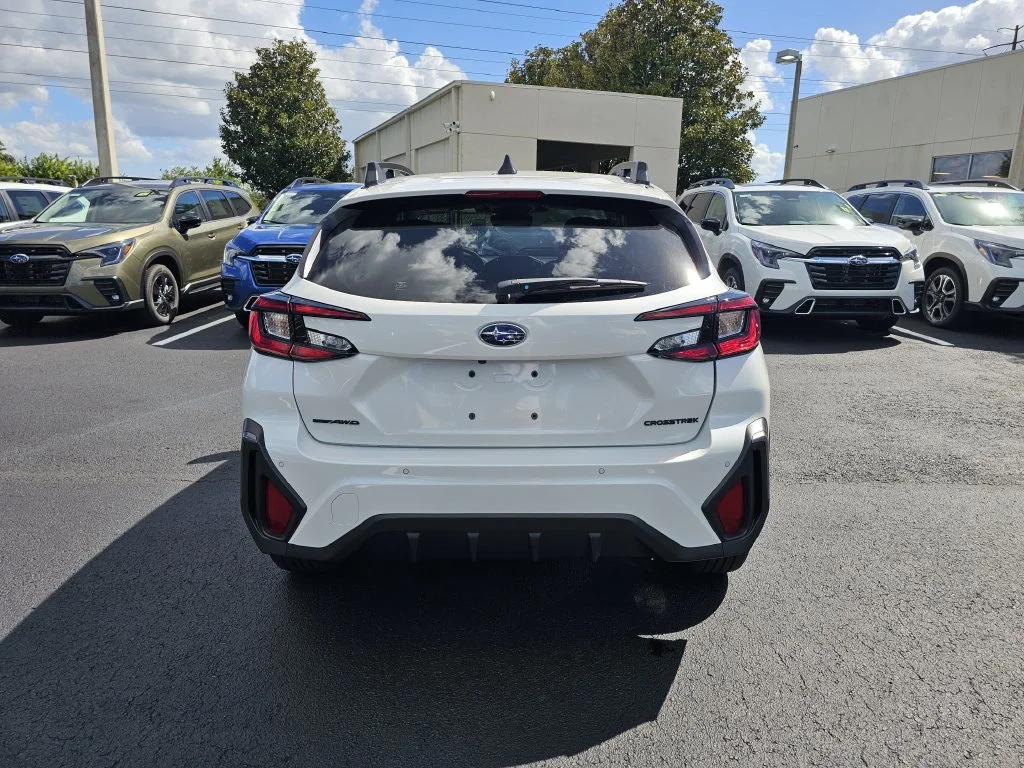 New 2027 CRYSTAL WHITE PEARL Subaru Limited image 4