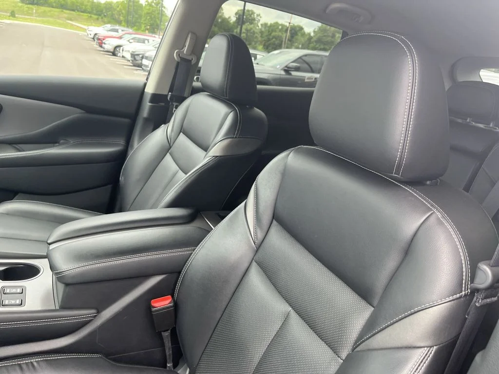 Used 2023 Black Nissan SL image 11