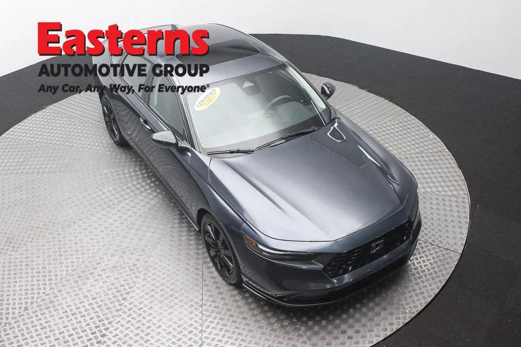 Used 2025 Gray Honda SE image 3