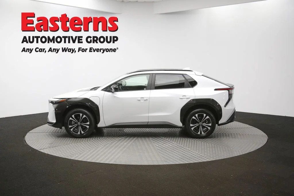 Used 2023 White Toyota XLE image 59