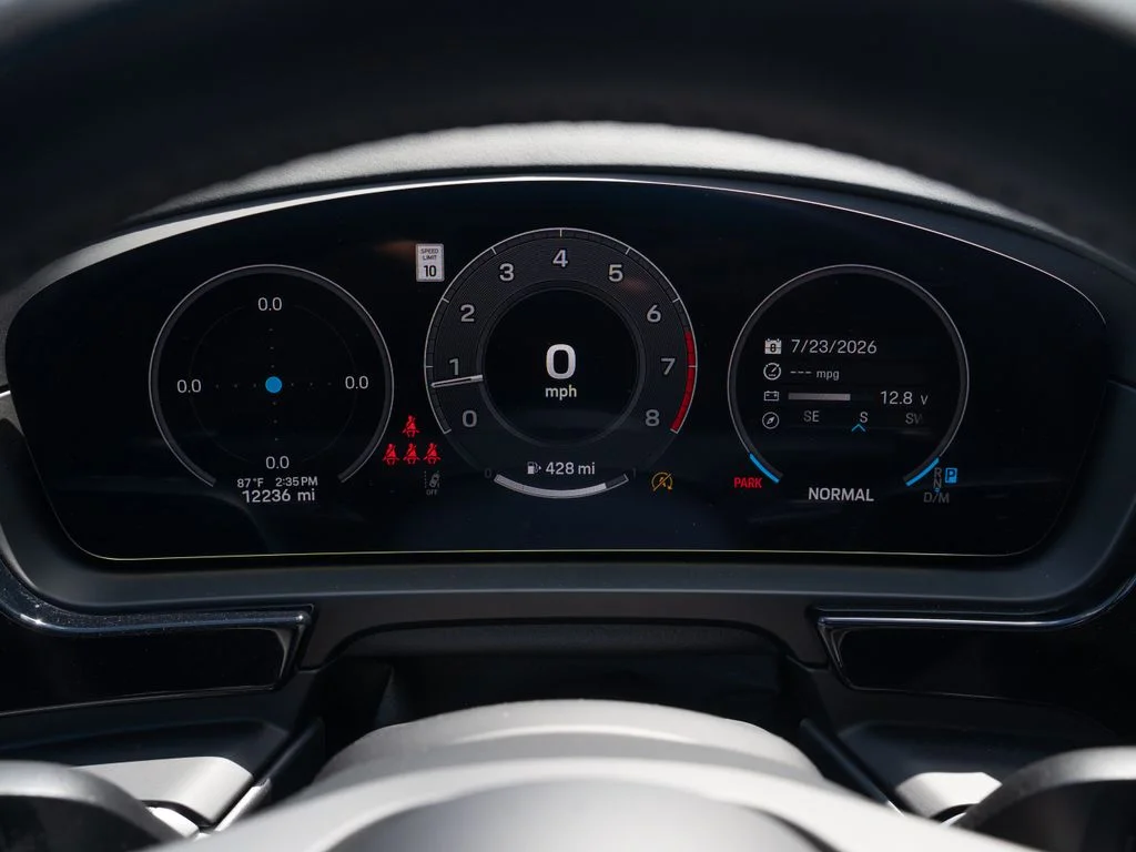 Used 2025 White Porsche Base image 24