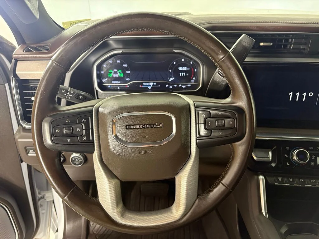 Used 2024 White GMC Denali image 31