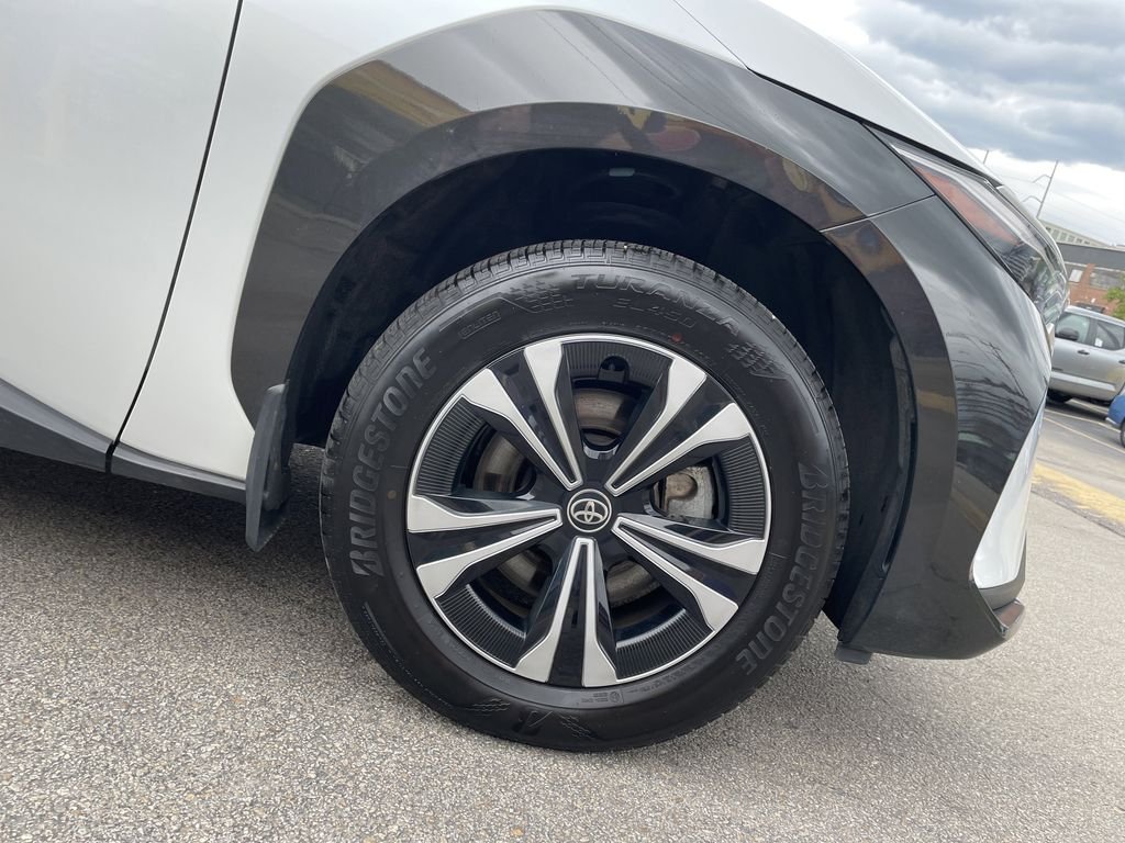 Used 2024 Beige Toyota XLE image 11