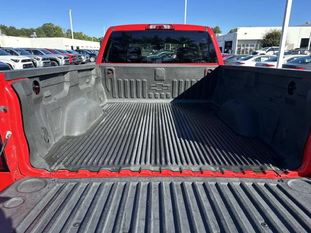 Used 2016 Red Chevrolet LT image 12