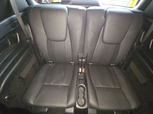 Used 2021 Gray Mercedes-Benz GLB 250 image 29