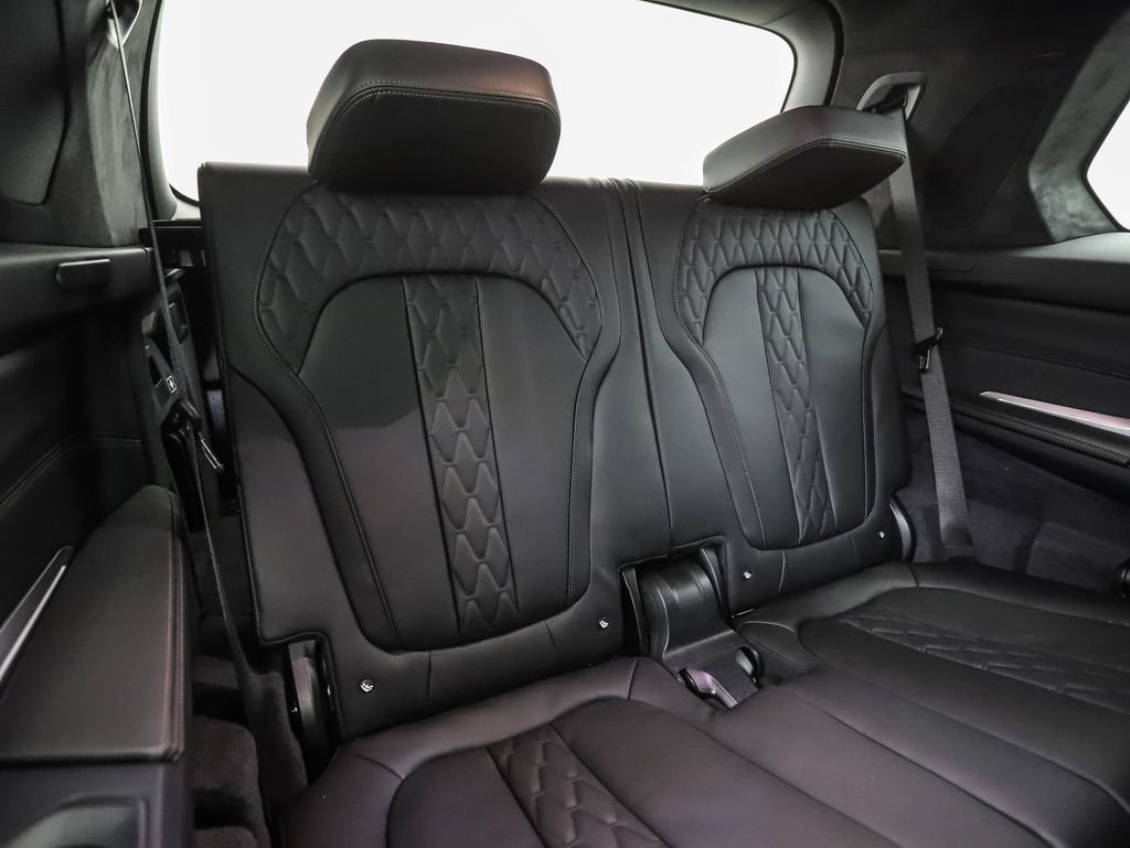 Used 2026 Blue BMW M60i image 35