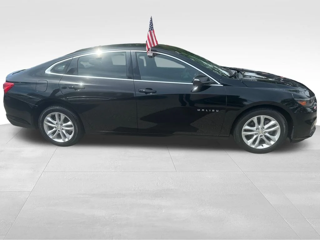 Used 2018 Black Chevrolet LT image 24