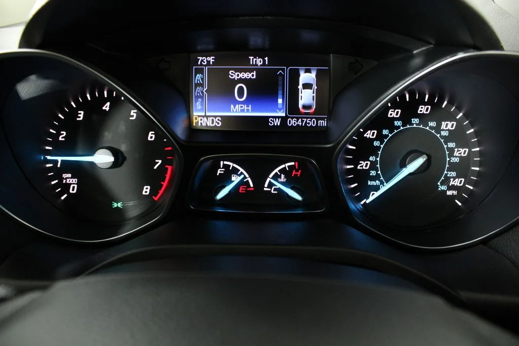 Used 2015 Gray Ford SE image 23