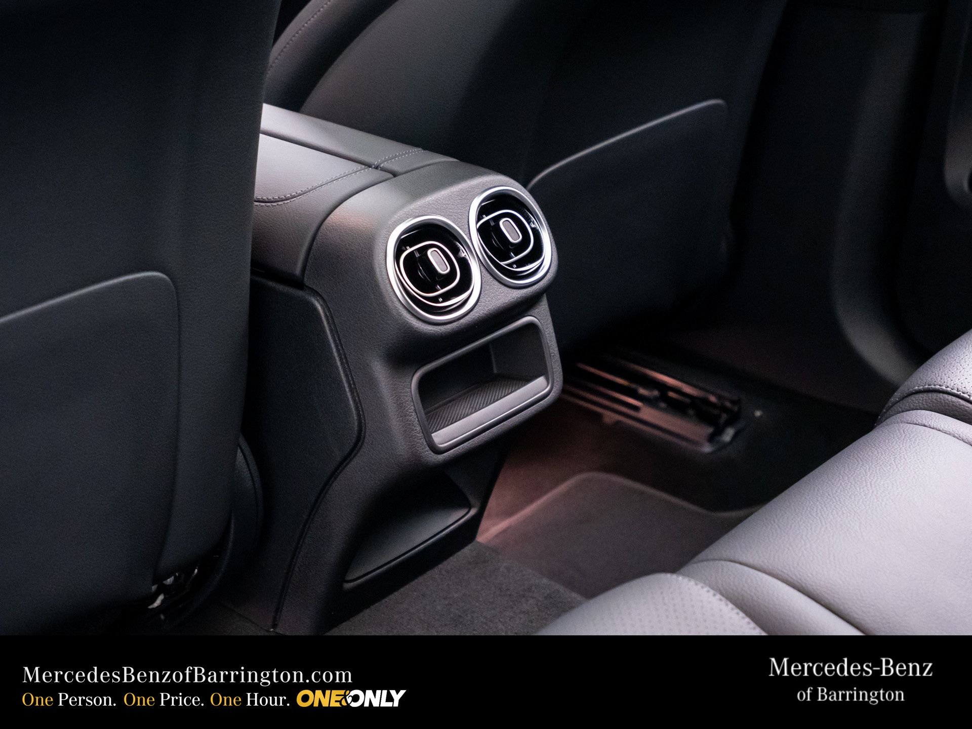 New 2026 Black Mercedes-Benz GLC 300 image 21