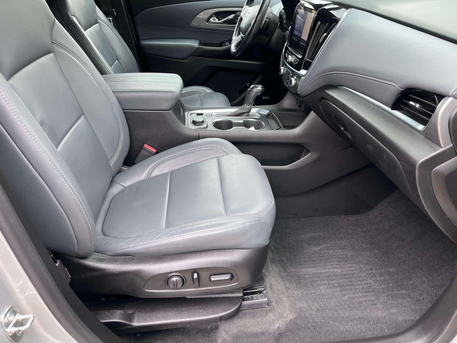 Used 2020 SILVER ICE METALLIC Chevrolet LT Leather image 22