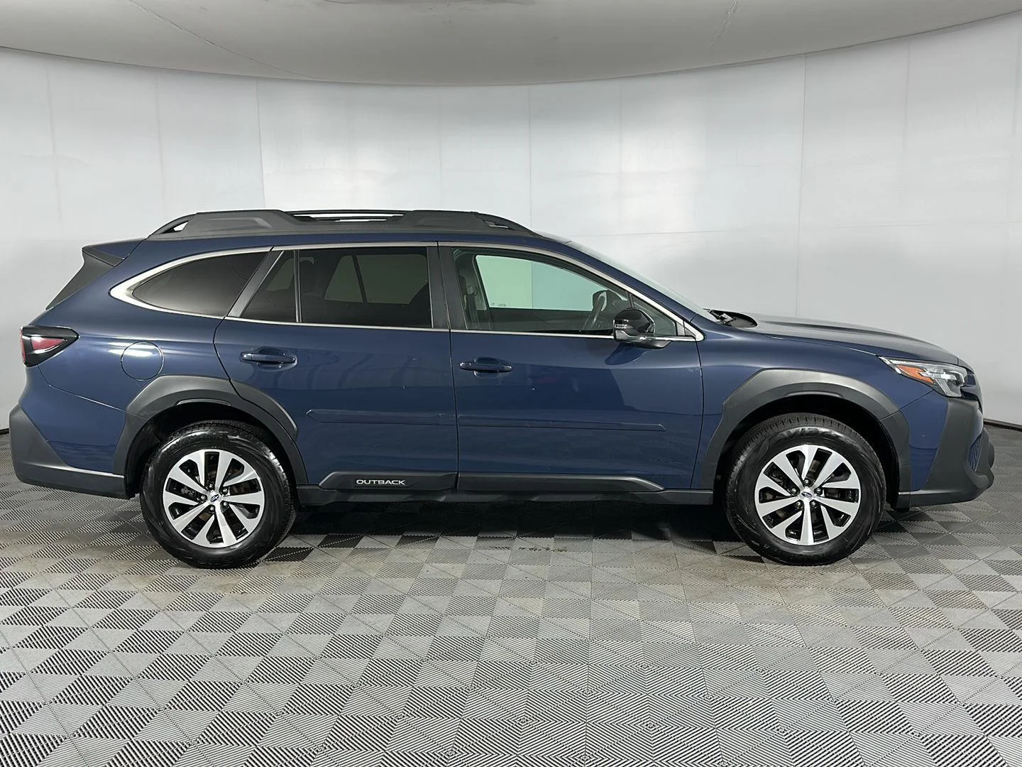 Used 2024 Cosmic Blue Pearl Subaru Premium image 10