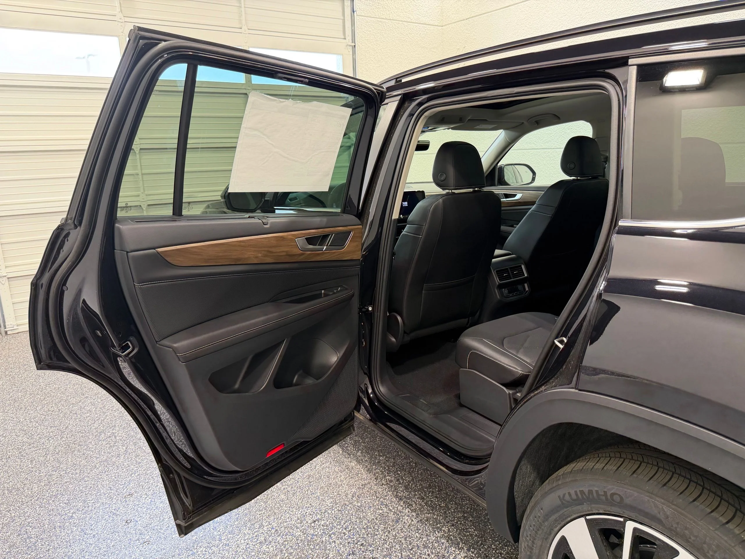 New 2026 Black Volkswagen 2.0T SE w/Technology image 21