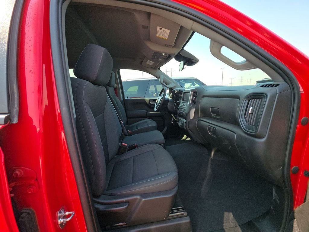 Used 2023 Red Chevrolet Custom image 7