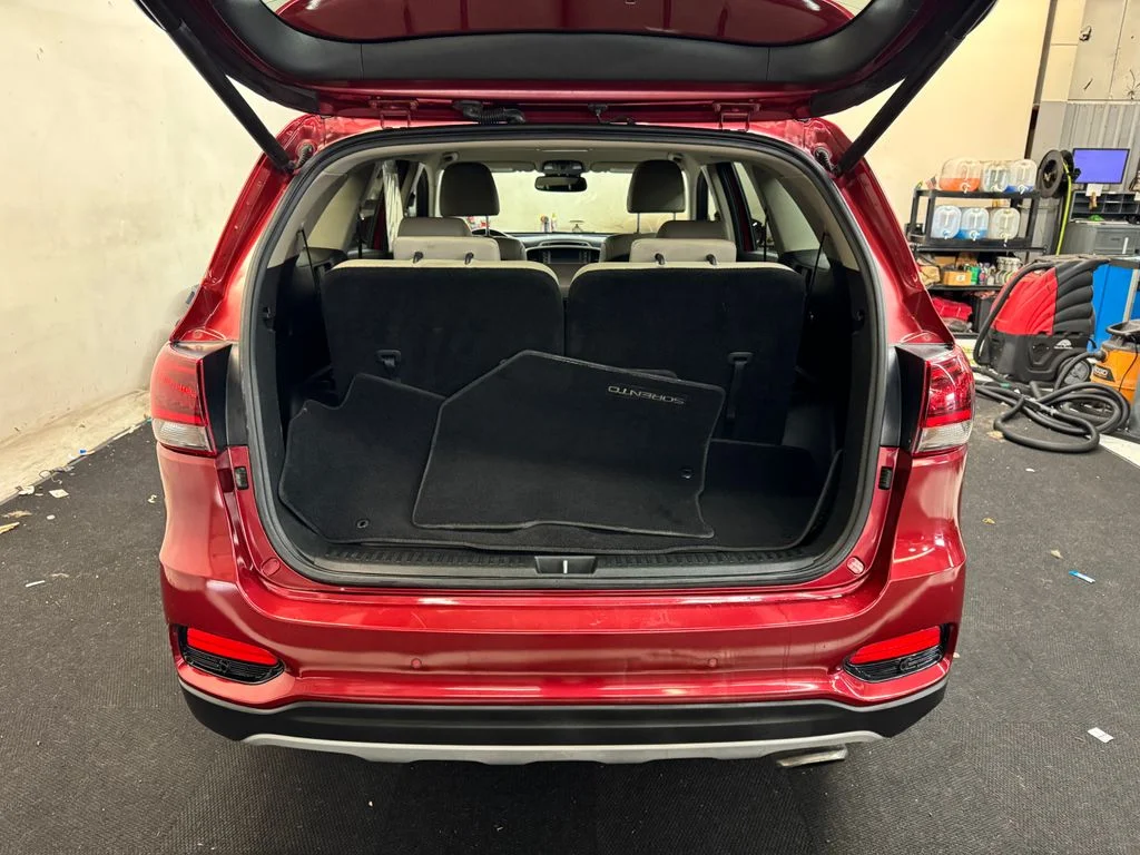 Used 2019 Red Kia EX image 6
