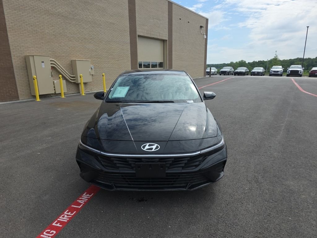 Used 2024 Hyundai Elantra SE with VIN KMHLL4DG9RU788930 for sale in Kansas City