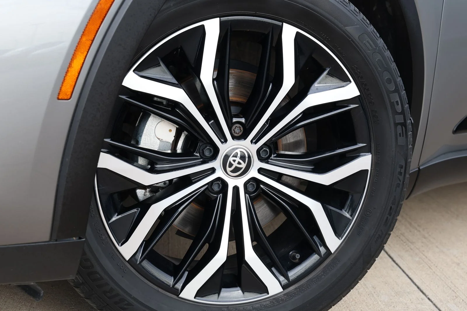 Used 2024  Toyota Limited image 11