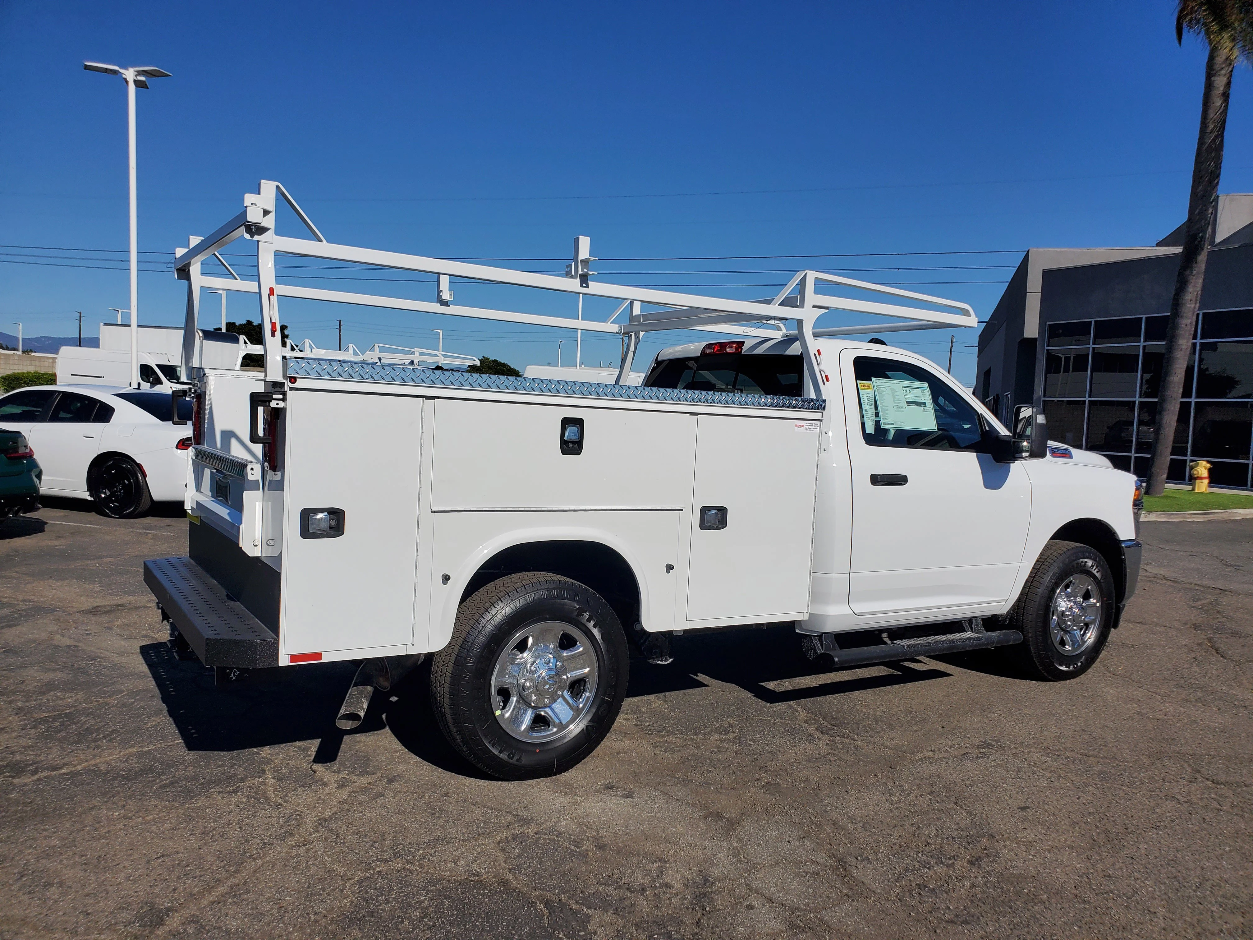 New 2026 Bright White Clear-Coat Exterior Paint RAM Tradesman image 3