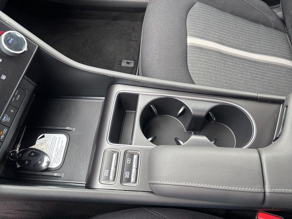 New 2026 Abyss Black Hyundai SEL Sport image 28