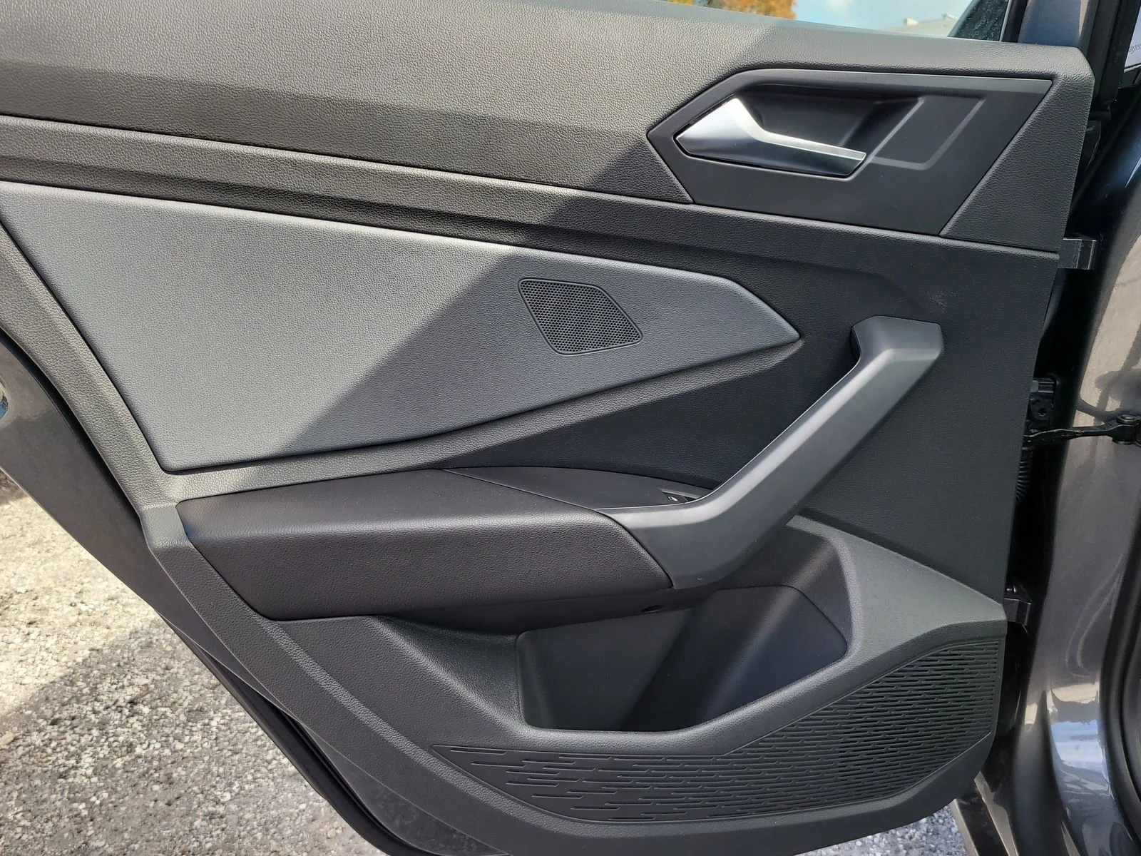 New 2026 Platinum Gray Metallic Volkswagen 1.5T SE image 11
