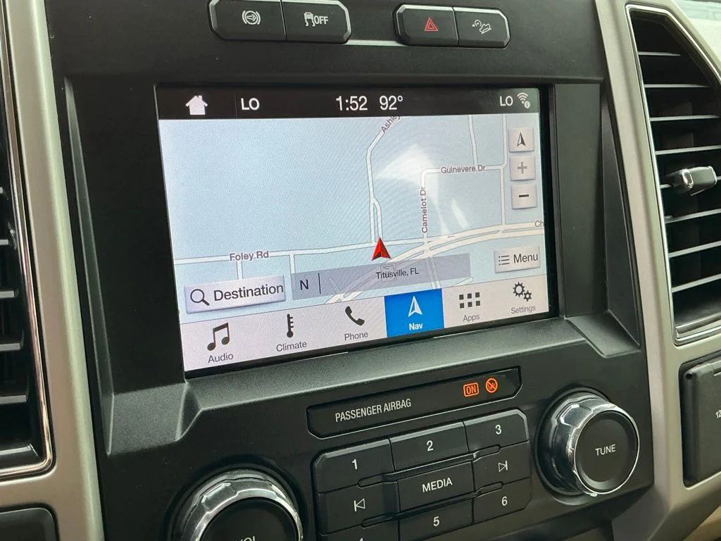 Used 2019 White Ford Lariat image 52