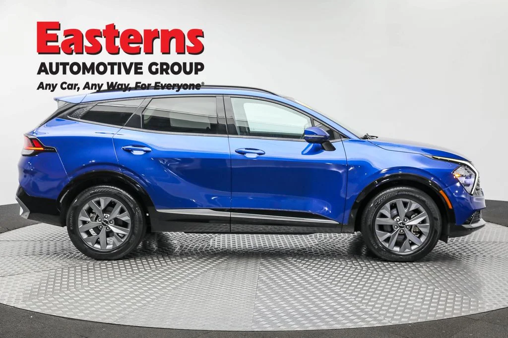 Used 2023 Blue Kia SX image 4
