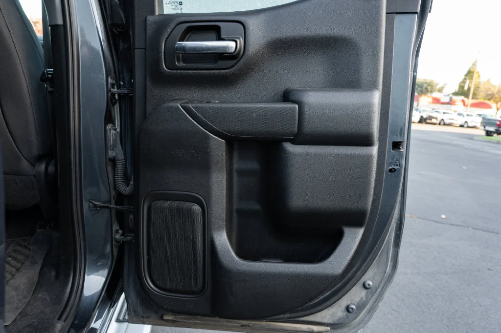 Used 2019 Blue Chevrolet LT image 25