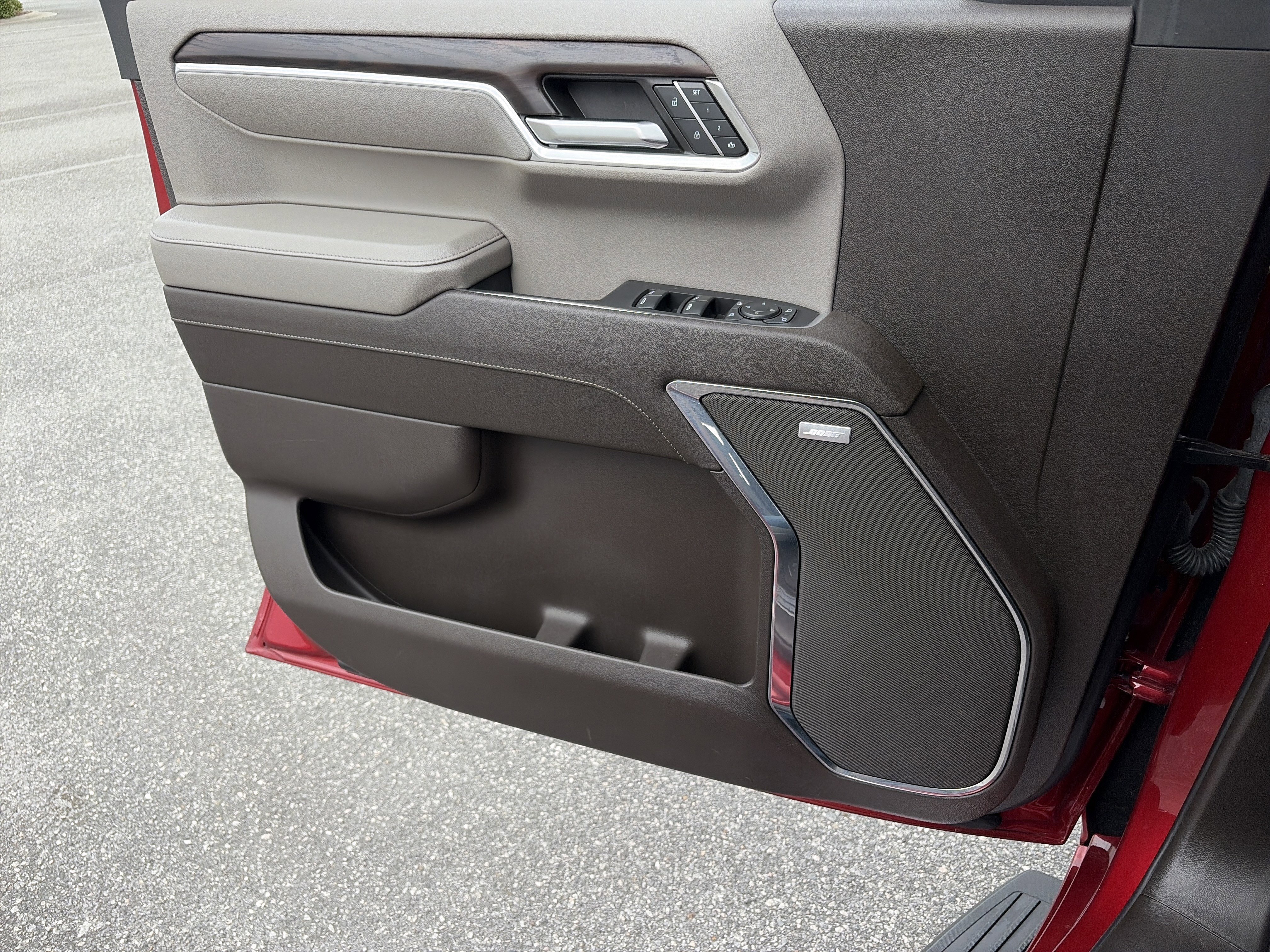 2024 GMC Sierra 1500 SLT - Photo 16