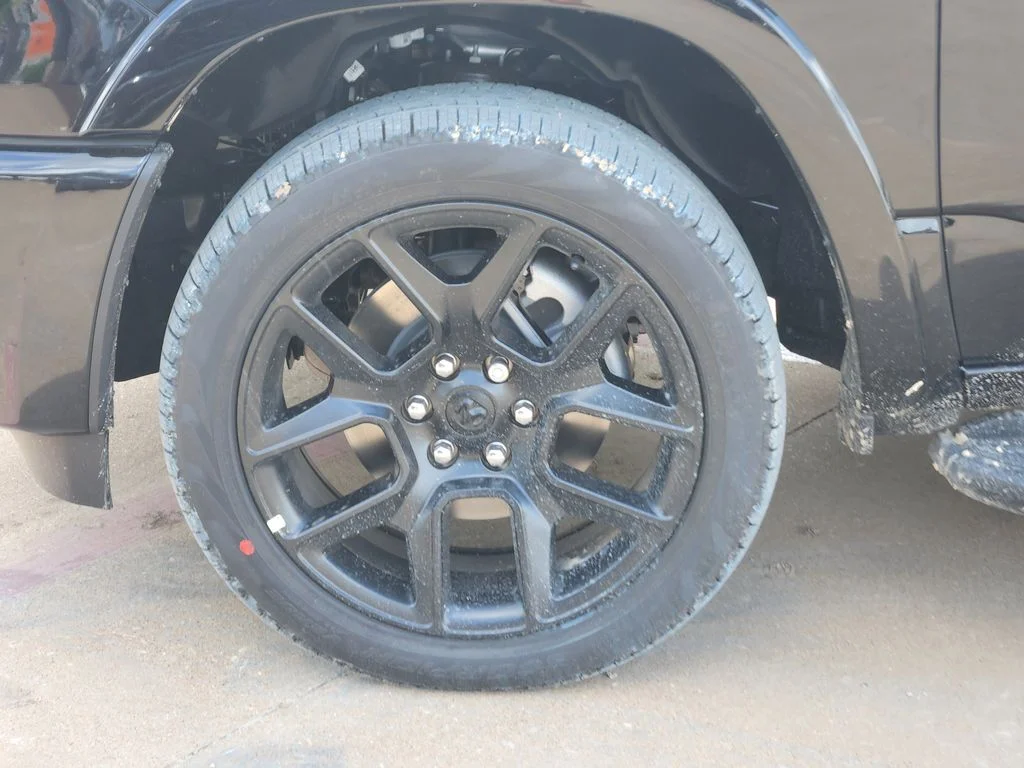 New 2026 Diamond Black Crystal Pearl-Coat Exterior Paint RAM Laramie image 7