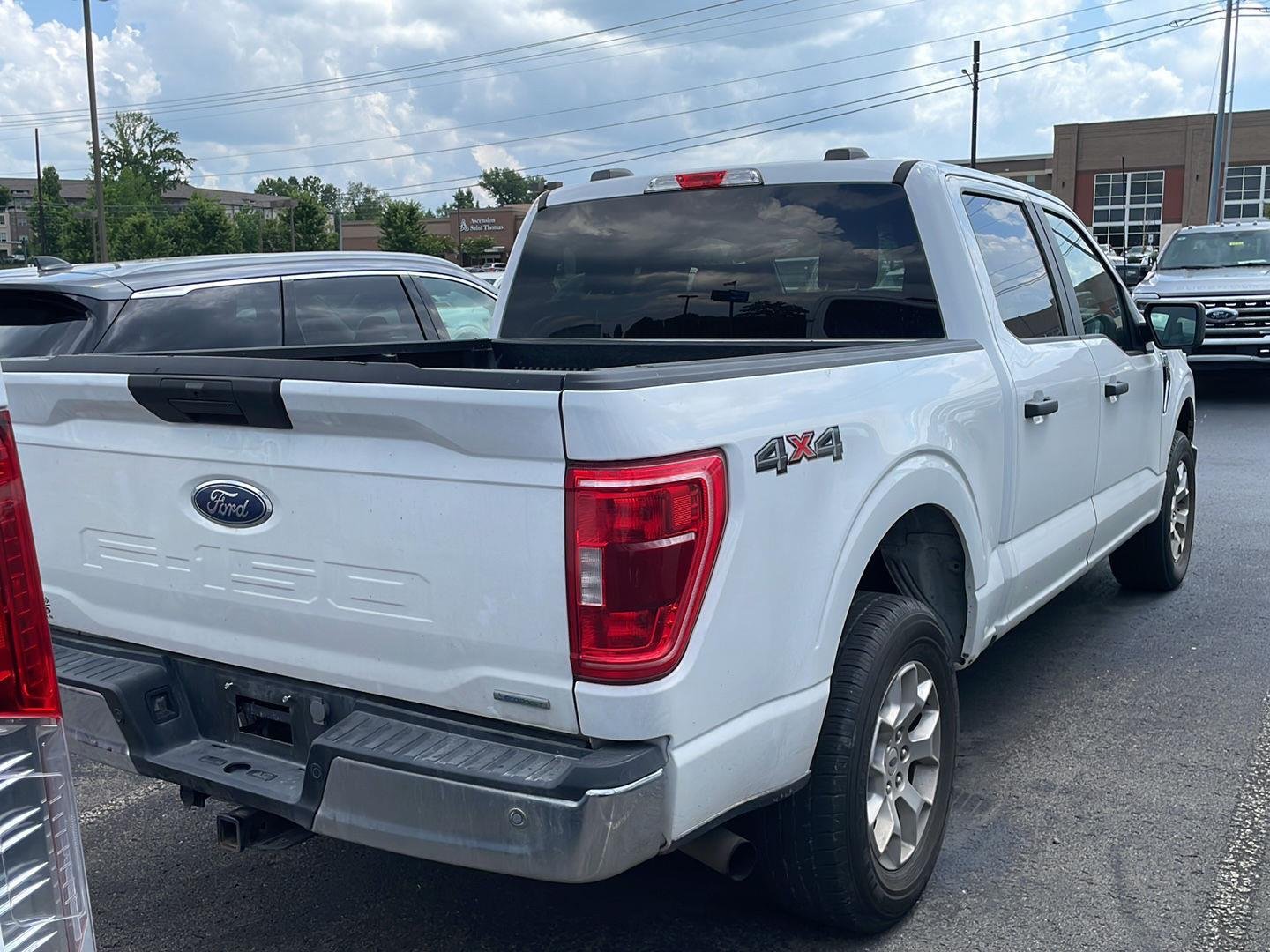 Used 2023 Oxford White Ford XLT image 2