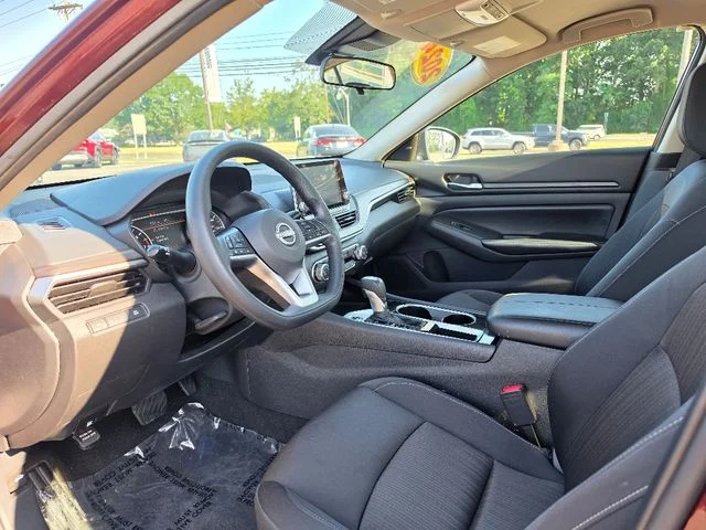2024 Nissan Altima SV - Photo 20