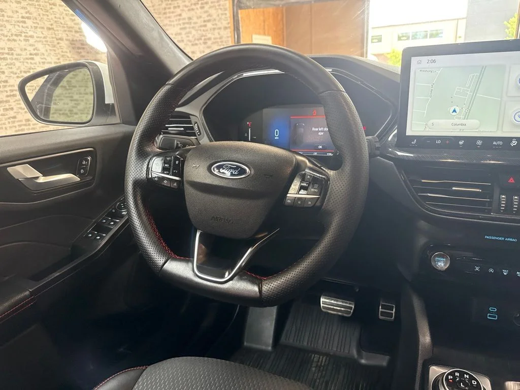 Used 2023 Oxford White Ford ST-Line Select image 17
