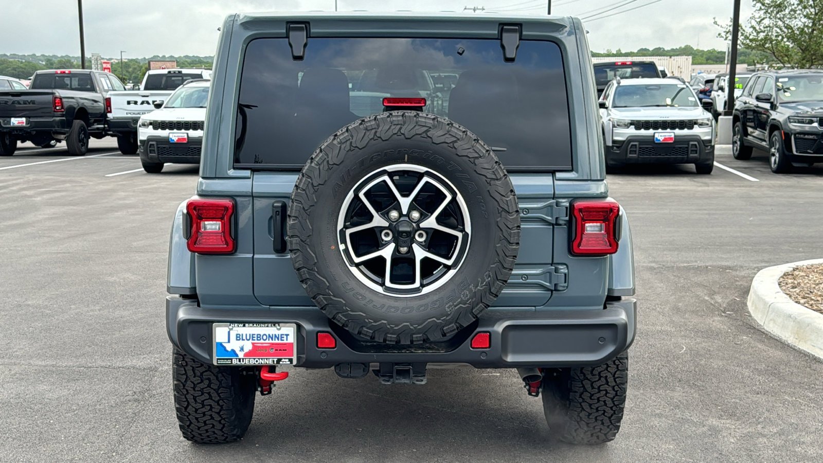 New 2026 Anvil Clear-Coat Exterior Paint Jeep Rubicon image 6