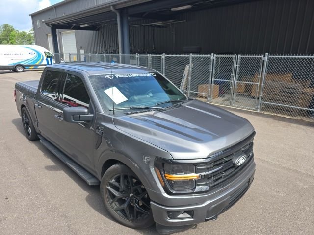 Used 2025 Gray Ford XLT image 2