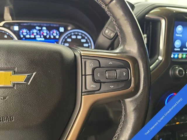 Used 2020 Iridescent Pearl Tricoat Chevrolet High Country image 31