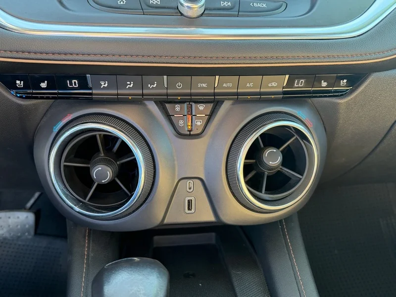 Used 2019 SUMMIT WHITE Chevrolet Premier image 12